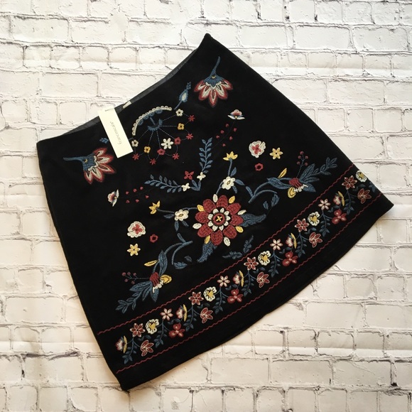 Francesca's Collections Dresses & Skirts - Francesca's Miami Black Embroidered Corduroy Skirt